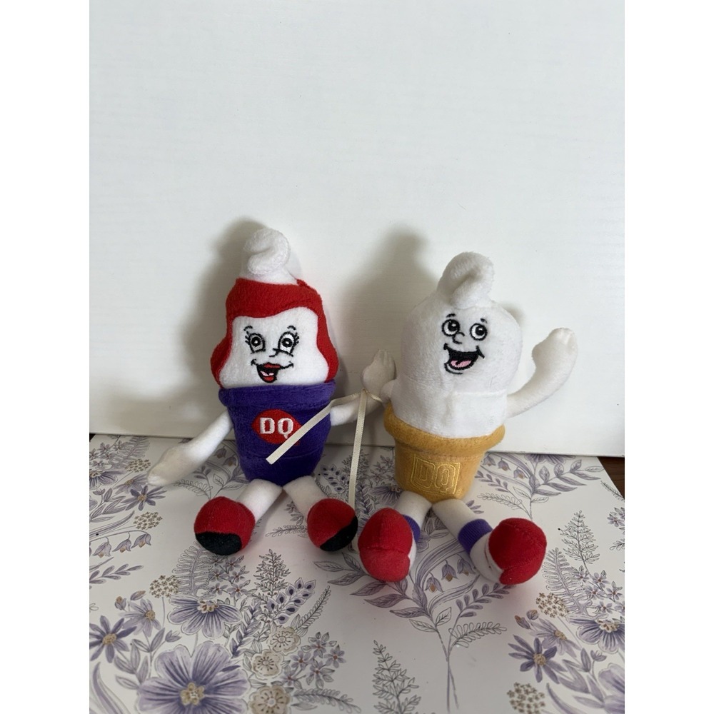 Lot Of 2 Dairy Queen 1999 Vanilla Ice Cream Cone Plush 8" DQ